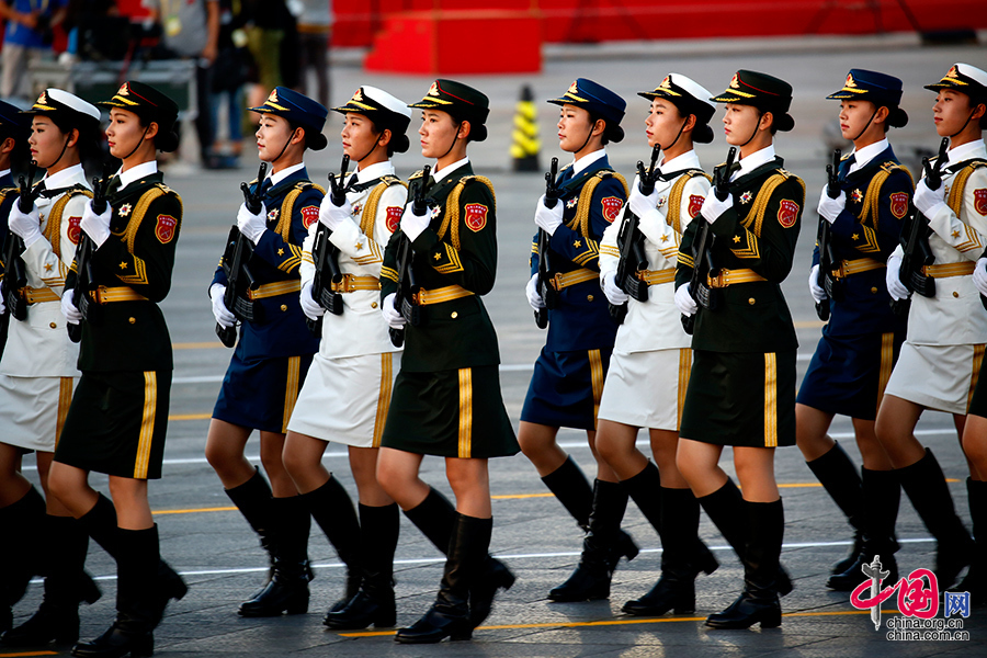 9.3大閱兵即將開(kāi)始---直擊三軍儀仗隊[組圖]